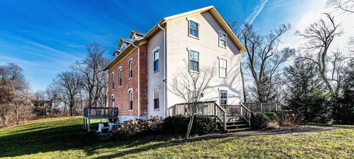 Furness Mansion Hotels in Porter County