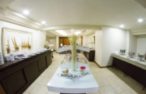 Embaixador Hotel - Próximo a Cidade Baixa, Araújo Viana, Palácio do Governo 阿雷格里港酒店