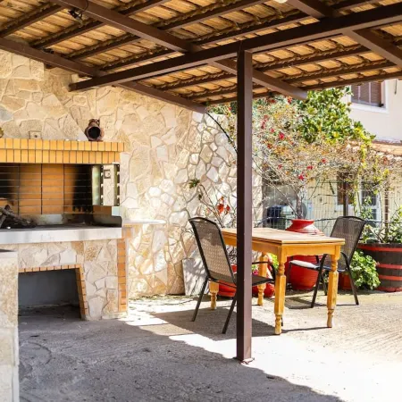Verga Beachside Getaway with Panoramic Seaviews