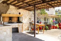 Verga Beachside Getaway with Panoramic Seaviews