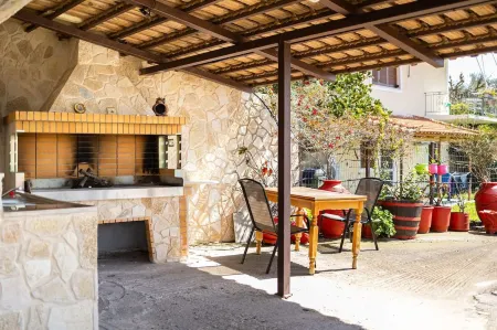 Verga Beachside Getaway with Panoramic Seaviews