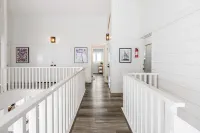 Unbeatable Beachfront Bliss w/ Ocean Views, Luxe Interiors & Patio Beach Road