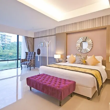 The Par Phuket Отели рядом с достопримечательностью «Ват Кетхо Пхукет»