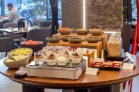 QOSMO Brasov Hotel - Desayuno