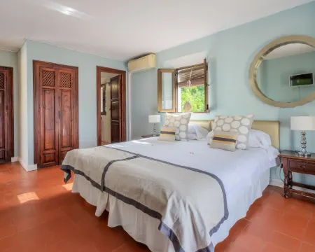 لا تارتانا هوتل بوتيك فنادق في ألمونيكار