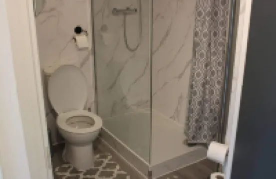 Apartment - Sleeps 4 - Garden - Parking
