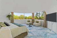 Zenfulcove Hotels in Bastrop County