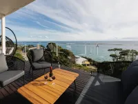 Clifftop Luxury with Spectacular Ocean Views Hotels in Mornington
