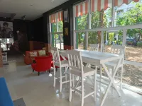 Central Perk Hotel - Bintang 2