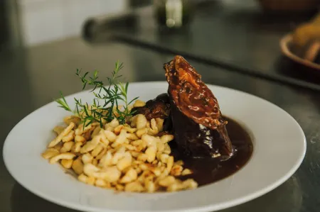 Gasthaus zum Hirschen Отели в г. Вайсенбург-Гунценхаузен