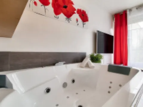 123Home-Loft & Spa Hotels in Montevrain