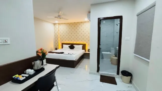 Hotel Mithra Grand Hotels near O2 Spa - NOVOTEL AIRPORT