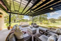 Spacious 90-acre Ranch Ideal for Families Reunions Events Sleeps 13 San Marcos River Access Hotels in Gonzales County