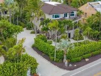 Aloha Baby Home - Pools