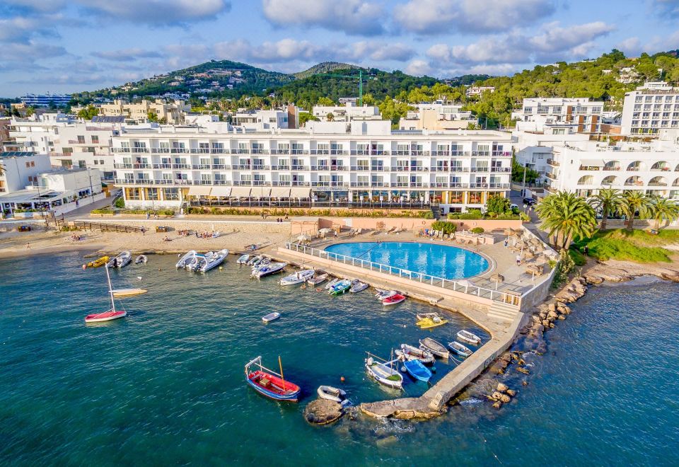 hotel overview picture