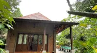 Villa Kamila Forest Senggigi by Villaloka
