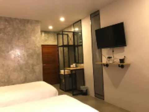 พิมพ์ชนก รีสอร์ท