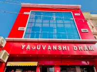 FabHotel Yadhuvanshi Dhaam - 900m from Prem Mandir and Iskcon Temple