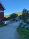 House on the lake Hotel di Skanland