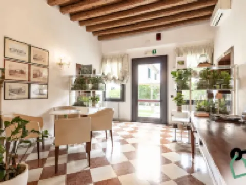 HOTIDAY Room Collection - Dolo Hotéis em Dolo