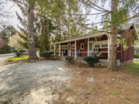 Highland Lake Inn & Resort - Flat Rock Hoteles en Flat Rock