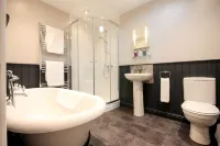 The Five Dials Inn Hotels in Chard