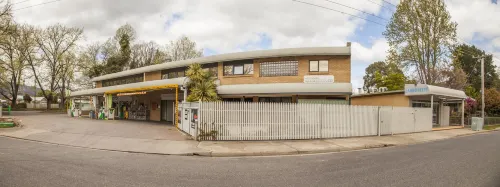 Cherry Lane Apartments Hotels in Tawonga
