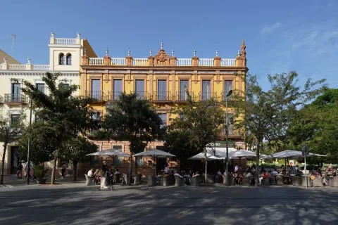 Numa Seville Prestigio