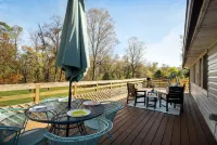 Riverside - Grill, Fire pit, Climbing Wall Retreat Hotels in Berkeley County