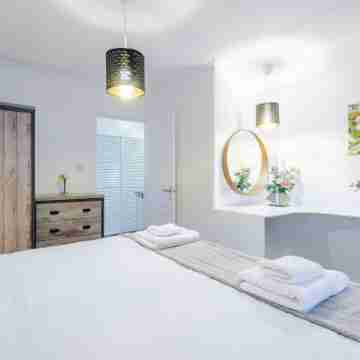 Lightfoot House Rooms