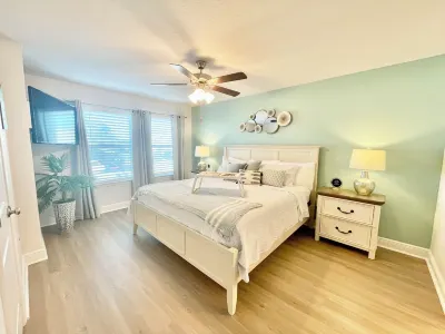 Large 3 Bed 2 in a Half Bath Townhome with Large Patio and Pool Hotels near One Thirty One Events by Trigo