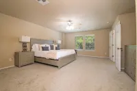 Family Escape BBQ. Hot Tub. Games & Fire Pit. Hotels in Cross Mountain