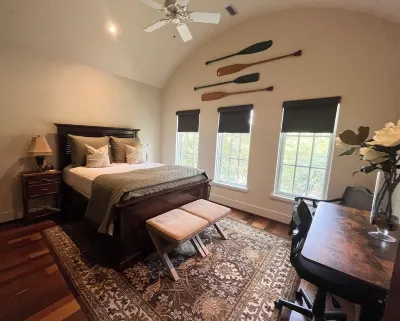 Cypress Cottage Home located in East Beach near everything Kiawah has to offer!