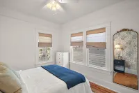 ONLY 1 MIN WALK TO DOWNTOWN MOUNT DORA Hotels near Mt Dora Parks & Recreation