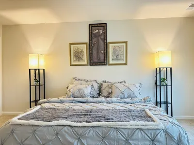 Home in Winslow Township, 3BR-2.5BA, Pets , Newly Built in 2023 ,fully furnished 샤로트 와이너리 주변 호텔