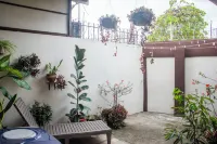 Aloj Entero 1km Juan Santamaría Airport Hotels in 