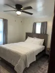 That's Amore! - Cozy 2-bedroom apartment in charming Steubenville with WiFi, AC - 2 ดาว