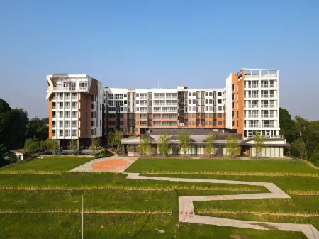 Vela Dhi Nakhon Phanom Отели рядом с достопримечательностью «Wat Phra in Plaeng»