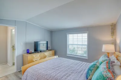 Secluded Beach home with amazing views close to all.