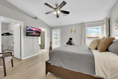 Relax at the Hills – Quiet 2 King Beds, 1 Queen bed Hotels in der Nähe von Nevada State College