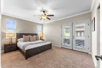 New Upscale 1BR Stay with Mini Golf, Sauna & Heated Pool