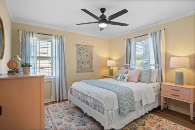 Cottage Row: Daphne Hotels in der Nähe von Lauren Rogers Museum of Art