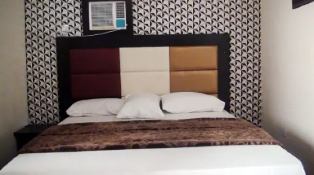 Laurel Blue Suites โรงแรมใน