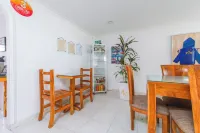 Oresca Hostel - พร้อมอาหารเช้า