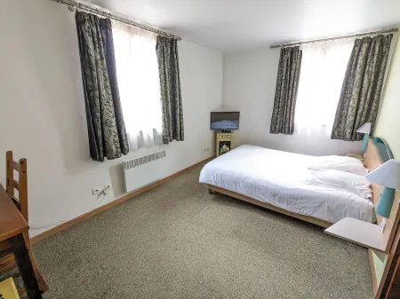 Hôtel Restaurant du Chasseur Отели в г. Илькирш-Граффенштаден