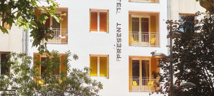 Hôtel Présent - 200m des Arènes d'Arles - Encore Mieux Hotel di Arles