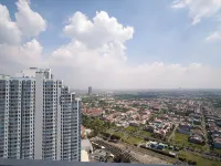 Nice and Comfy Studio at Orchard Supermall Mansion Apartment Hotels in Sambikerep