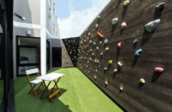 365Base Outdoor Hostel
