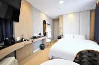 De Lamour Hotel Hotels in Tongyeong