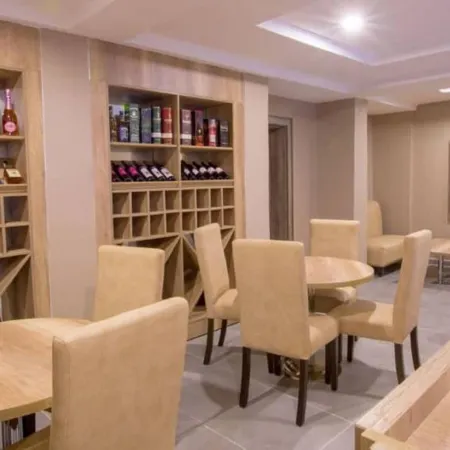 Ivana Residence Apartments and Suites